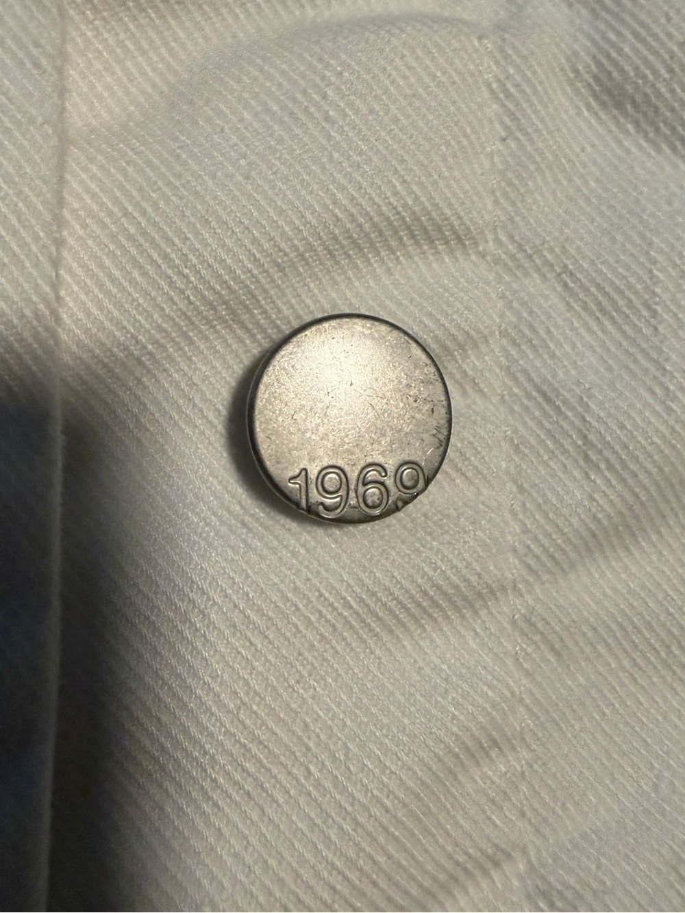 Crisp White Denim Gap Jacket like new! - Picture 2 of 7